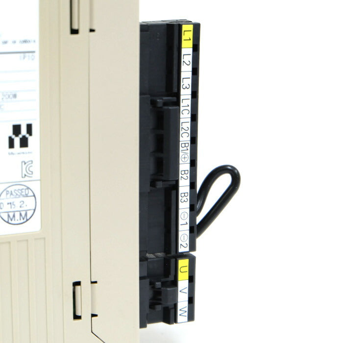 安川電機　サーボパック　SGDV-1R6A21B