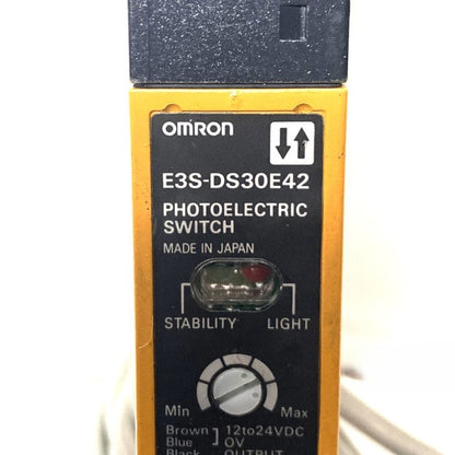 オムロン　光電センサー　E3S-DS30E42