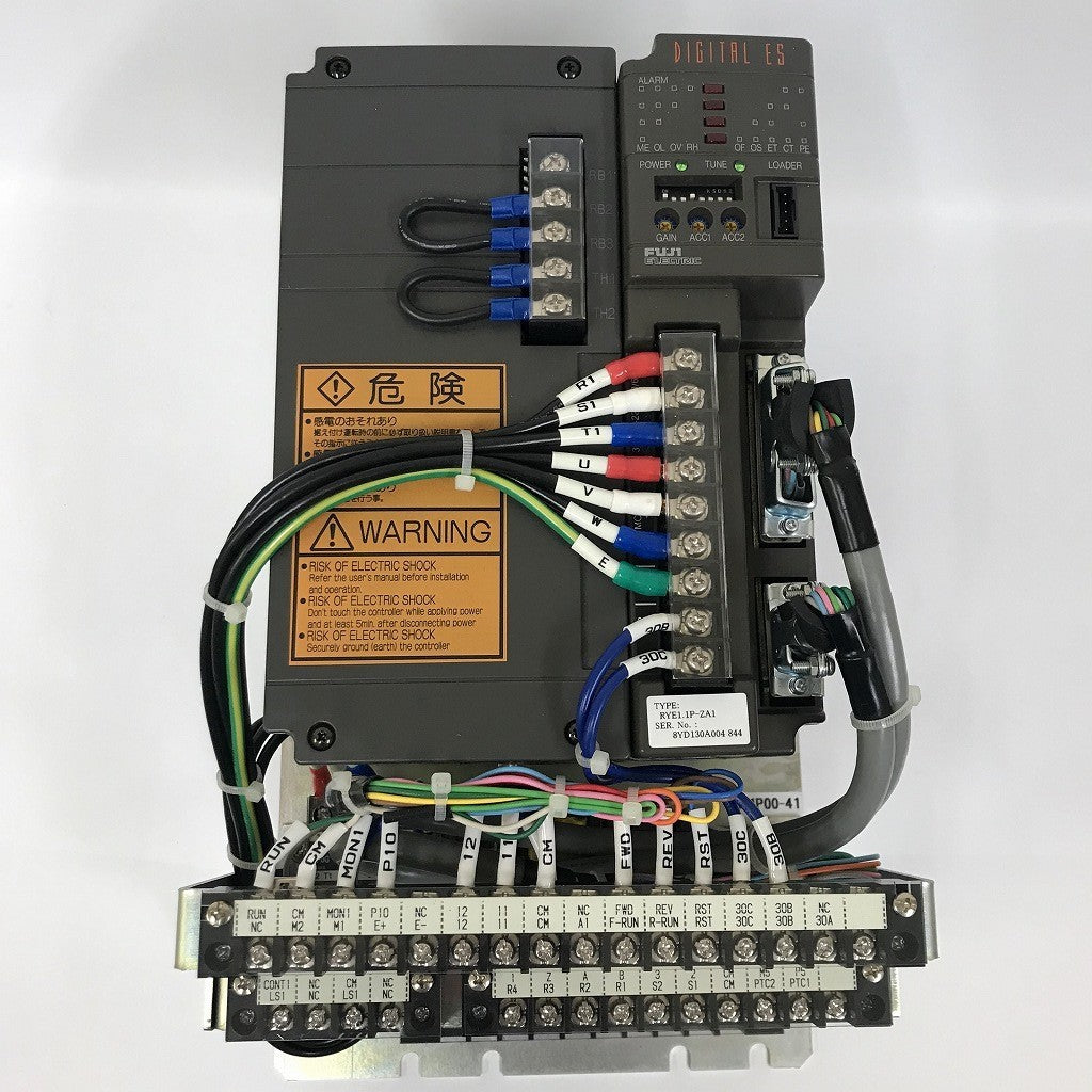富士電機　サーボアンプ　RYE1.1P-ZA1