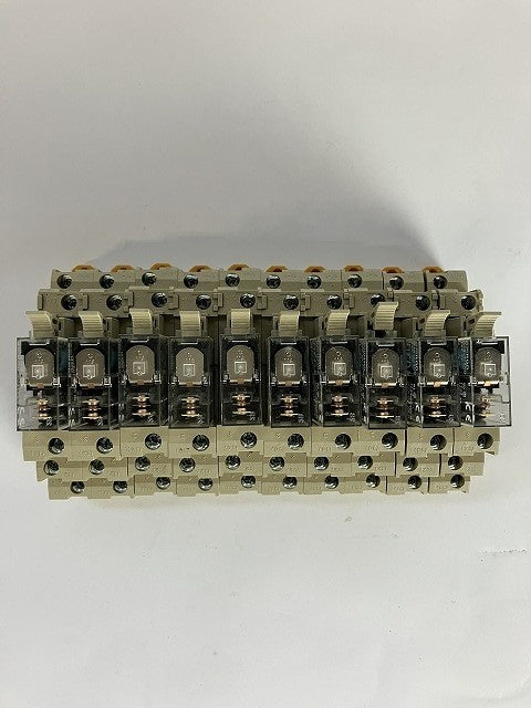 OMRON　オムロン　リレーとソケット　G2R-1-SND　P2RF-05-E　10個セット