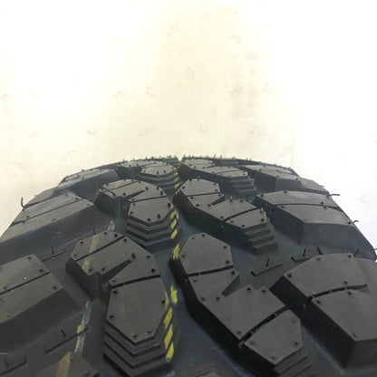 FORCEUM　タイヤ　235/70 R16 LT104/101Q