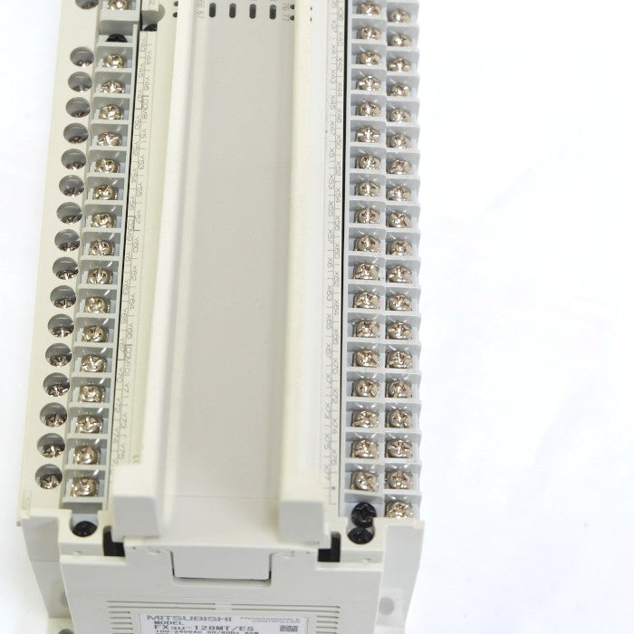 三菱電機　シーケンサー（パーツ欠損あり） FX3U-128MT/ES