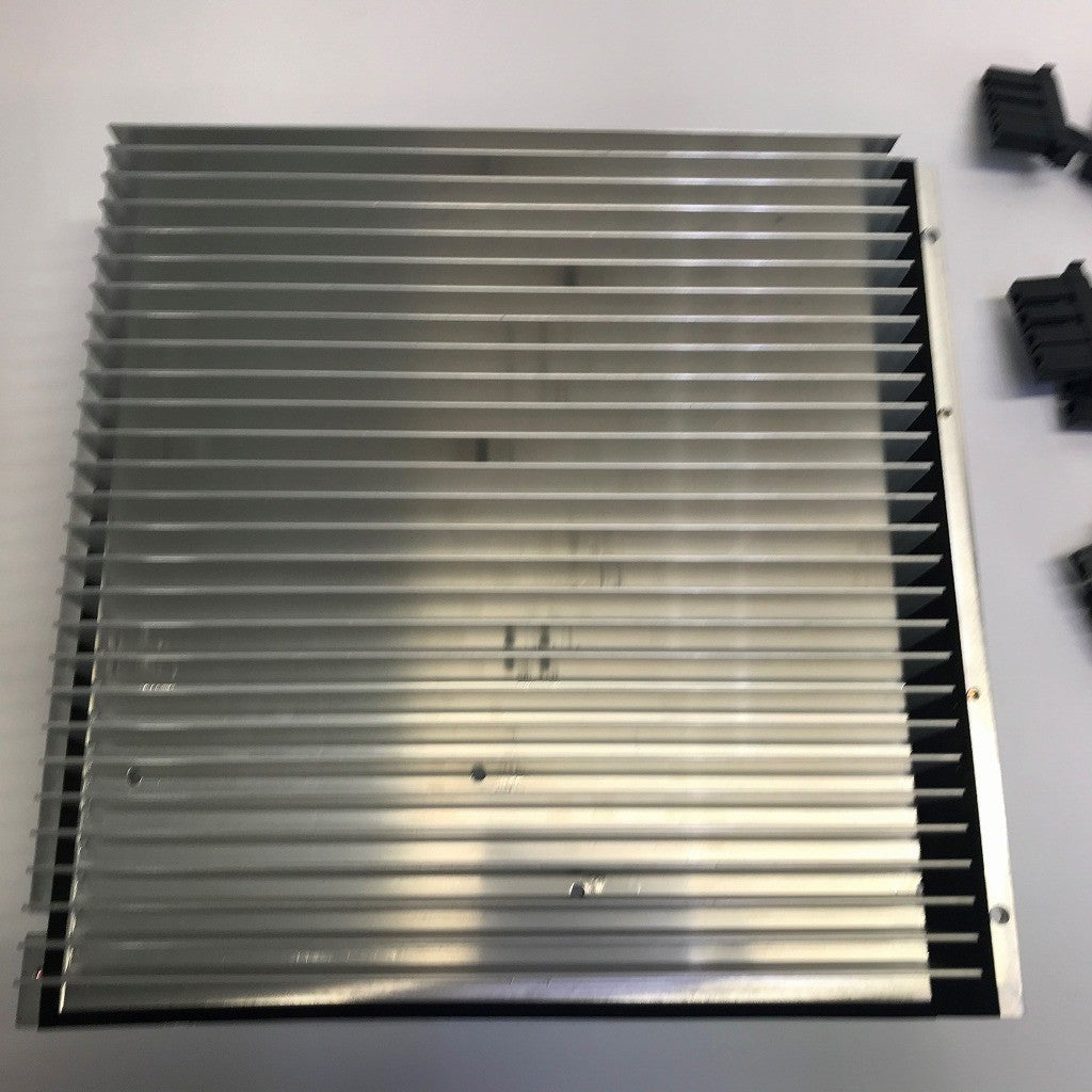 YASKAWA　ヒートシンク　SGDR-ES165N　ケーブル付