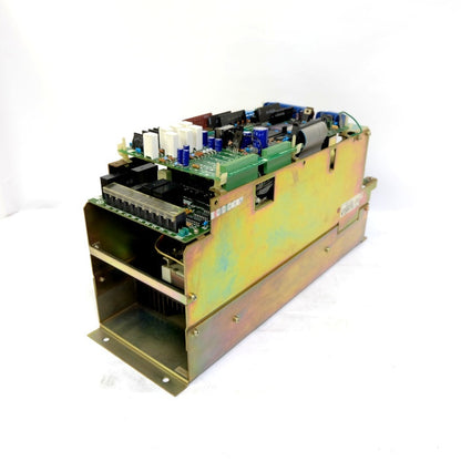YASKAWA　サーボアンプ　CACR-SR09TZ0SM