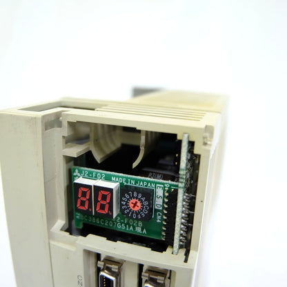 三菱電機　ACサーボアンプ カバー破損有　MR-J2-60B