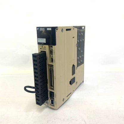 安川電機　サーボパック　SGDV-1R6A01B