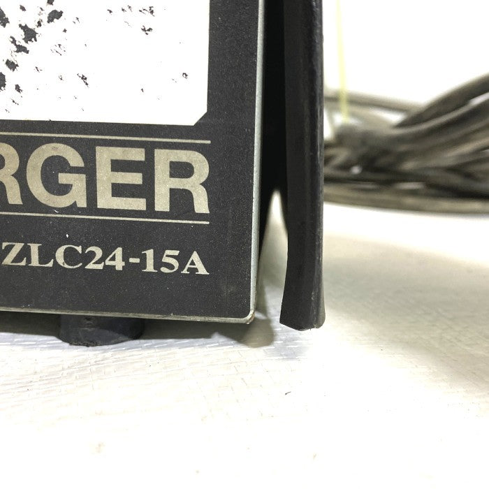 ユアサ　バッテリーチャージャ　ZLC24-15A