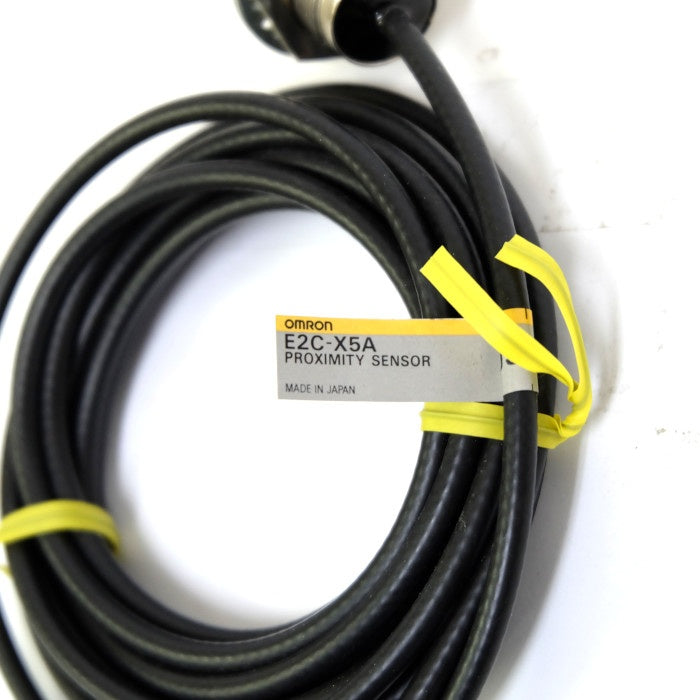 オムロン　近接スイッチ　E2C-X5A 3M