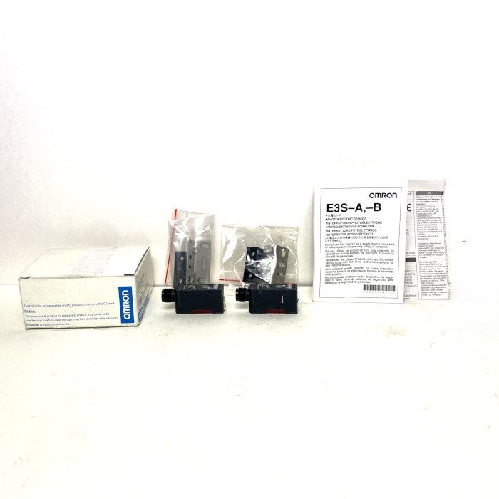 オムロン　光電スイッチ　E3S-AT66