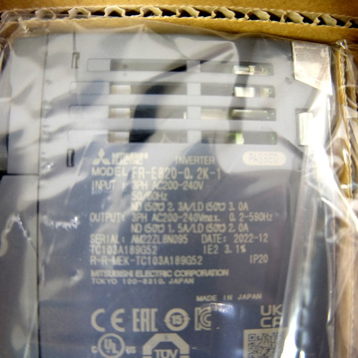 三菱電機　インバーター　FR-E820-0.2K-1