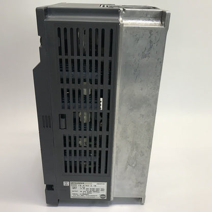 三菱電機　インバータ　FR-A740-3.7K